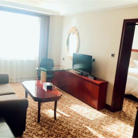New Paris Hotel Harbin Exterior photo